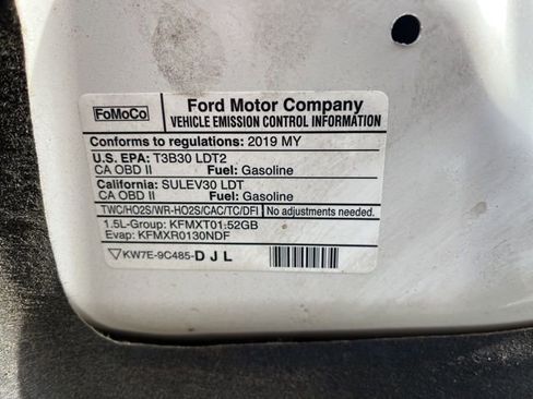 Used 2019 Ford Escape SE image 24