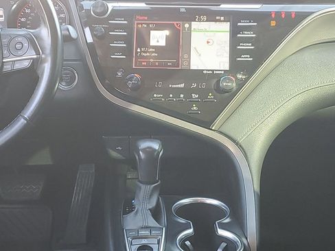 Used 2020 Toyota Camry XSE image 28