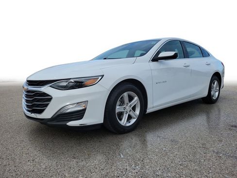 Used 2024 Chevrolet Malibu LS w/ Driver Confidence Package image 2