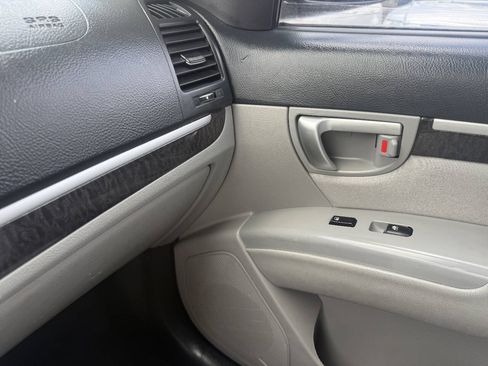 Used 2009 Hyundai Santa Fe GLS FWD image 21