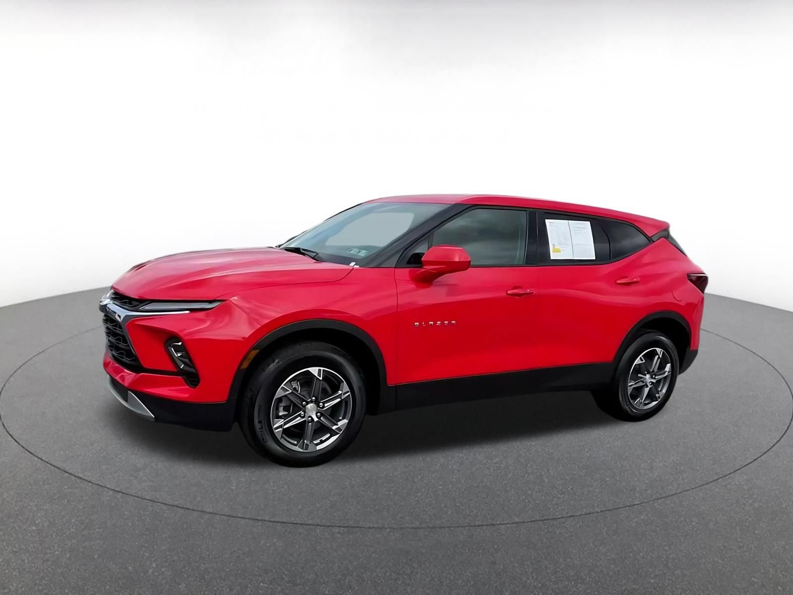 Used 2026 Chevrolet Blazer LT FWD image 7
