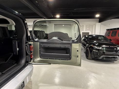 Used 2022 Land Rover Defender 110 S image 15