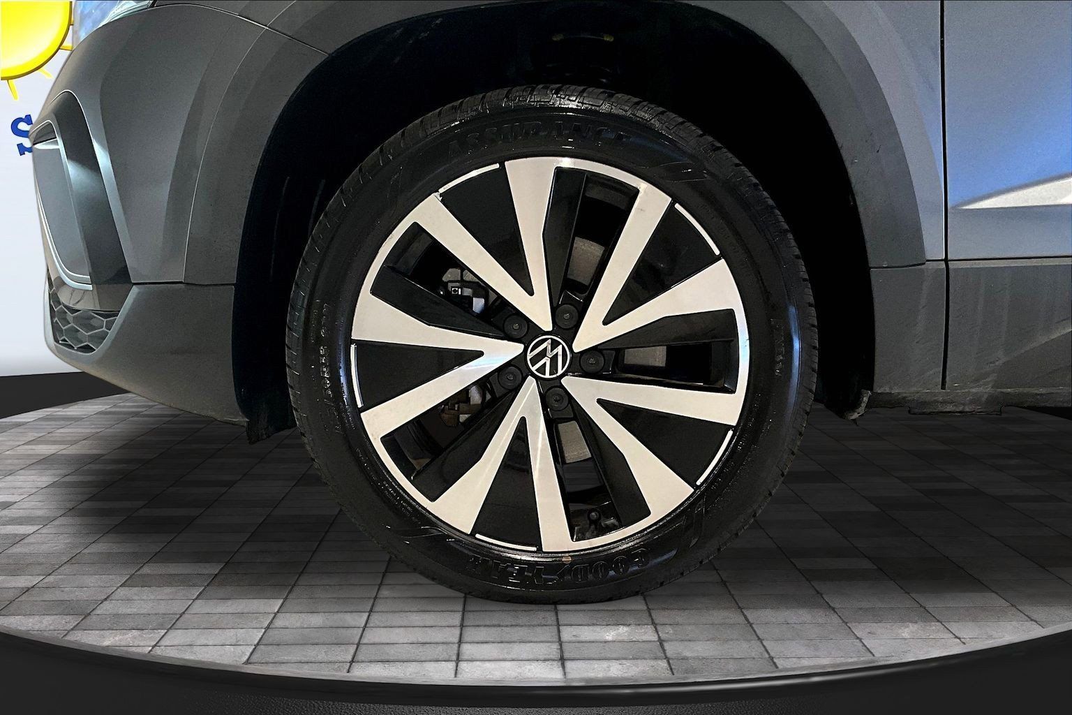 Used 2022 Volkswagen Taos SE FWD image 33