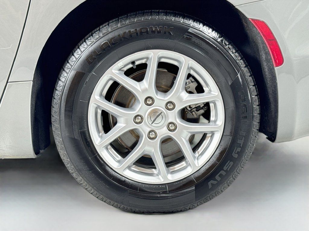 Used 2022 Chrysler Pacifica Touring-L FWD image 9
