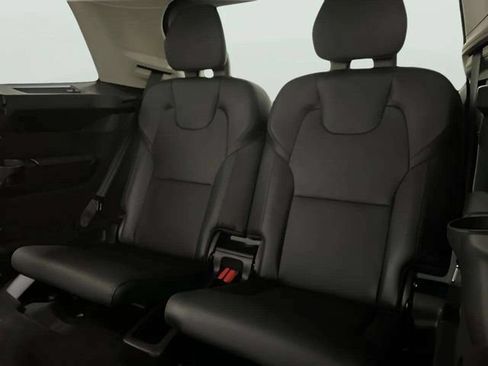 Used 2025 Volvo XC90 B5 Core AWD/4WD image 53