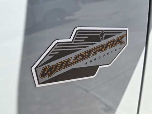 Used 2022 Ford Bronco Wildtrak AWD/4WD image 8