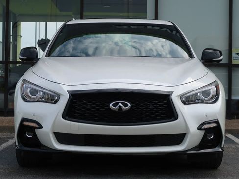Used 2024 INFINITI Q50 Sensory image 2