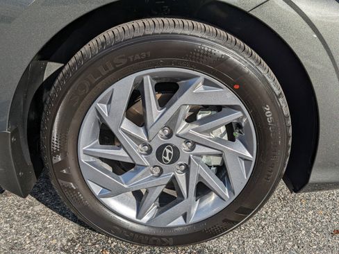 New 2026 Hyundai Elantra Sport image 13