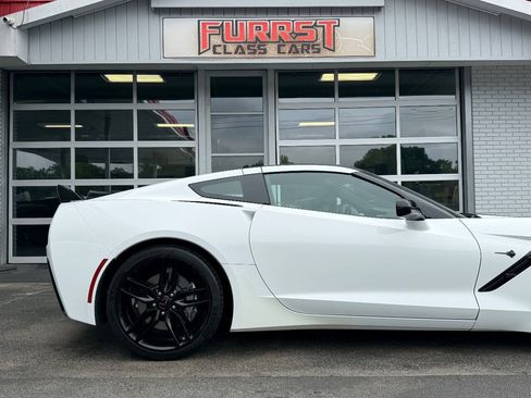 Used 2018 Chevrolet Corvette Stingray Coupe w/ Carbon Flash Badge Package RWD image 10