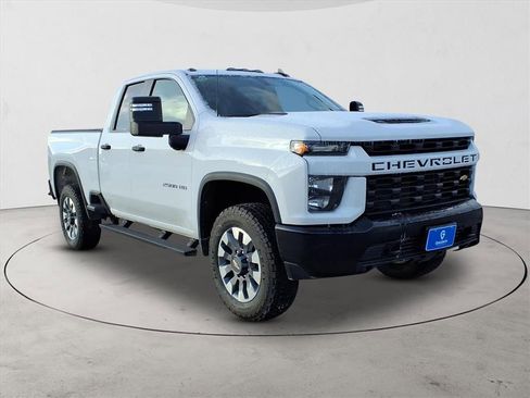 Certified 2021 Chevrolet Silverado 2500 Custom w/ Custom Value Package image 3