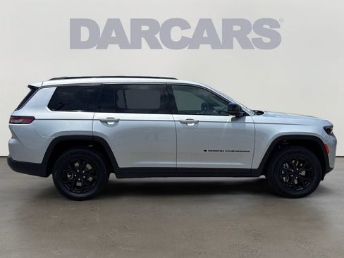 New 2026 Jeep Grand Cherokee L 4WD image 8