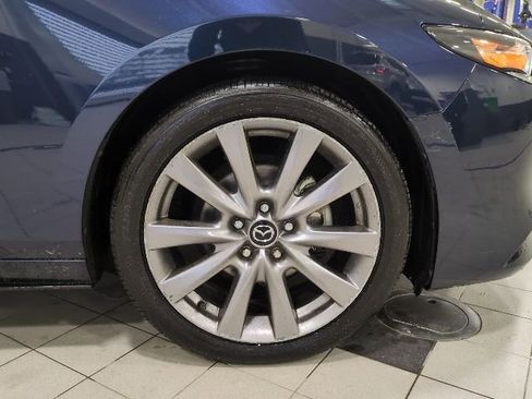 Used 2019 MAZDA MAZDA3 Sedan w/ Preferred Package image 22