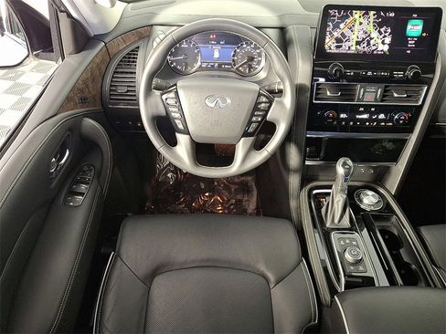 Certified 2024 INFINITI QX80 Premium Select w/ Cargo Package image 15