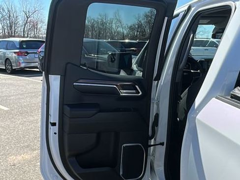 Used 2023 Chevrolet Silverado 1500 LT image 22