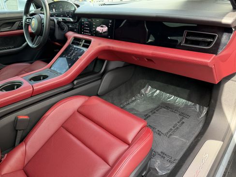 Certified 2020 Porsche Taycan 4S image 16