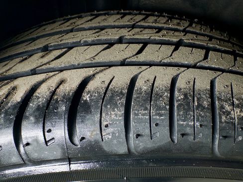 Used 2021 Nissan Leaf SV w/ SV Technology Package image 32