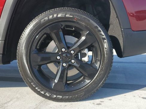 New 2025 Jeep Grand Cherokee L Altitude image 6