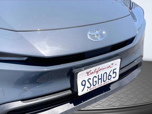Used 2024 Toyota Prius LE FWD image 28