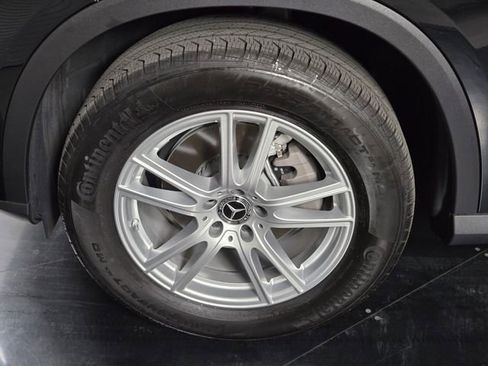 Used 2025 Mercedes-Benz GLC 300 image 12