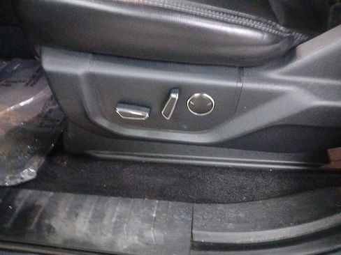 Used 2016 Ford F150 Lariat w/ Equipment Group 502A Luxury image 21