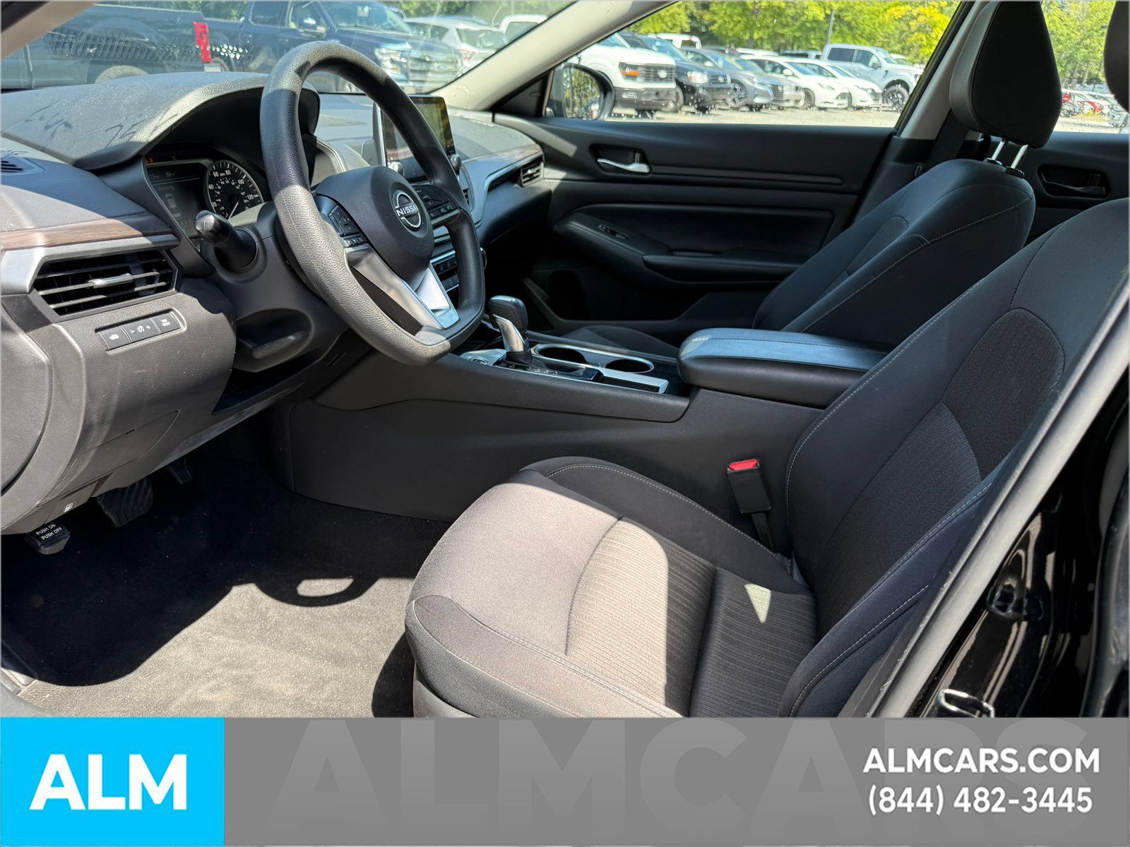 Used 2024 Nissan Altima 2.5 SV FWD image 14