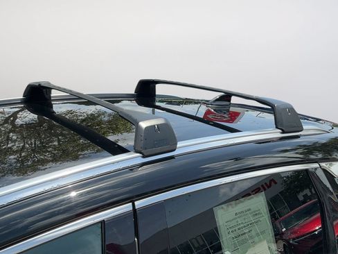 Certified 2025 Nissan Kicks SR FWD image 38