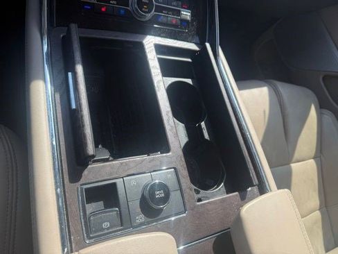 Used 2023 Lincoln Navigator Reserve AWD/4WD image 16