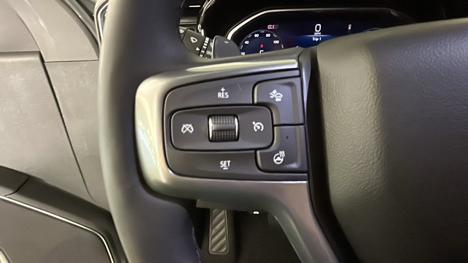 Used 2026 Chevrolet Silverado 1500 LT Trail Boss w/ LPO, Dark Essentials Package AWD/4WD image 18