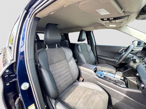 Used 2025 Mitsubishi Outlander SE image 27