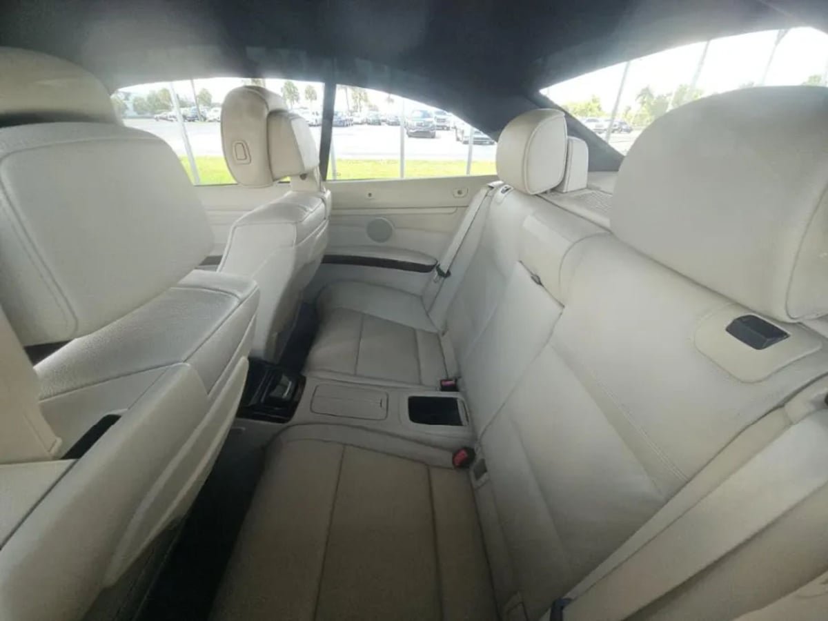 Used 2011 BMW 335i Convertible w/ Premium Pkg RWD image 8