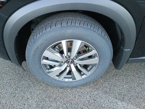 New 2025 Nissan Pathfinder SL w/ Black Appearance Package image 28