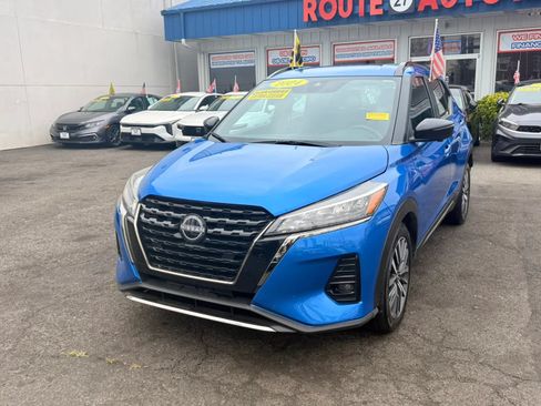 Used 2024 Nissan Kicks SR FWD image 4