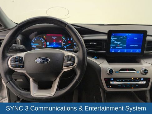 Used 2021 Ford Explorer XLT w/ Equipment Group 202A image 19