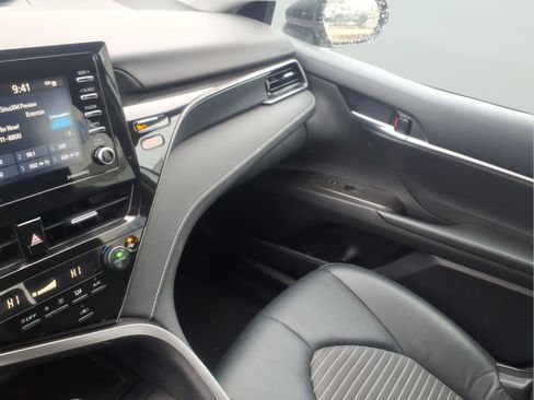 Used 2023 Toyota Camry SE image 20