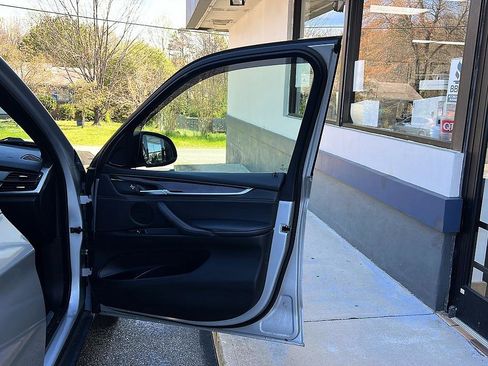 Used 2017 BMW X5 xDrive35i w/ Cold Weather Package image 37