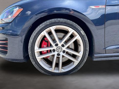 Used 2017 Volkswagen GTI SE FWD image 30