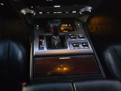 Used 2015 Lexus GX 460 Luxury image 16