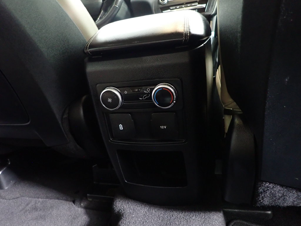 Used 2020 Ford Explorer XLT w/ Equipment Group 202A AWD/4WD image 35