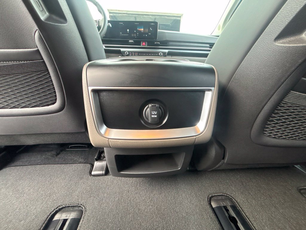 Certified 2026 Kia Carnival LX FWD image 16