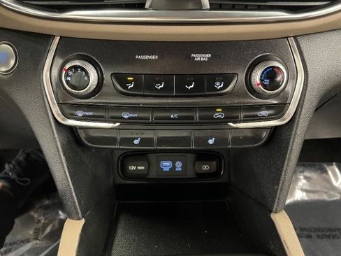 Used 2019 Hyundai Santa Fe SEL FWD image 21