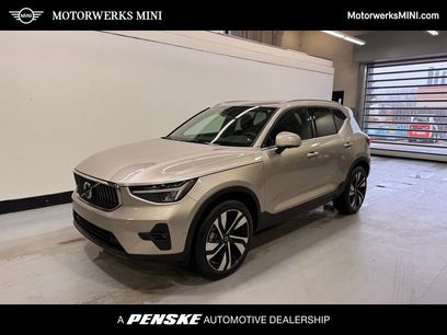 Used 2024 Volvo XC40 B5 Plus w/ Protection Package Premier