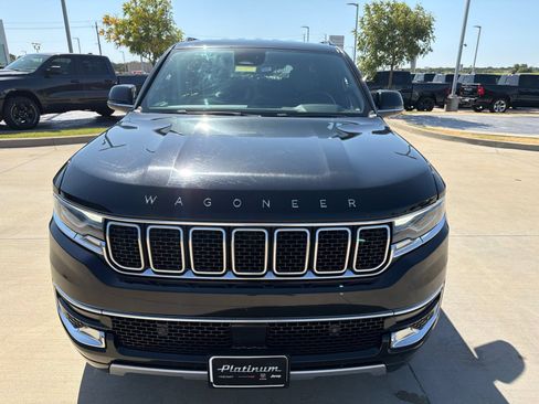 Used 2024 Jeep Wagoneer Series II w/ Flexible Seating Group AWD/4WD image 8