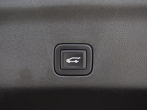 Used 2023 Chevrolet Tahoe High Country AWD/4WD image 26