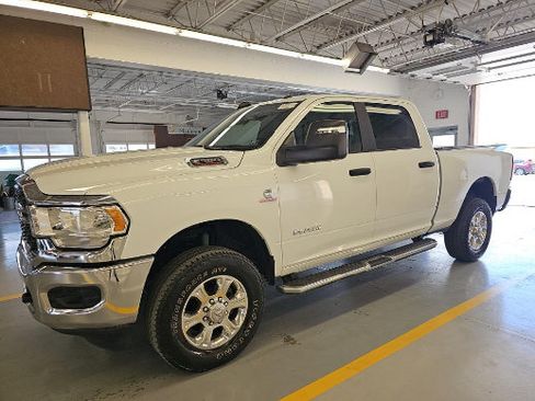 Used 2024 RAM 2500 Big Horn w/ Off Road Package AWD/4WD image 2
