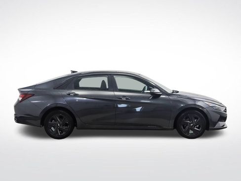 Used 2023 Hyundai Elantra SEL FWD image 6