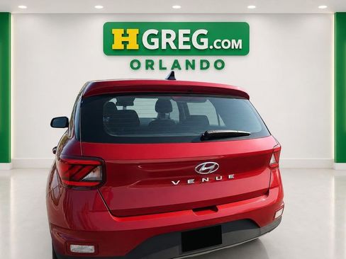 Used 2021 Hyundai Venue SE w/ Cargo Package FWD image 7