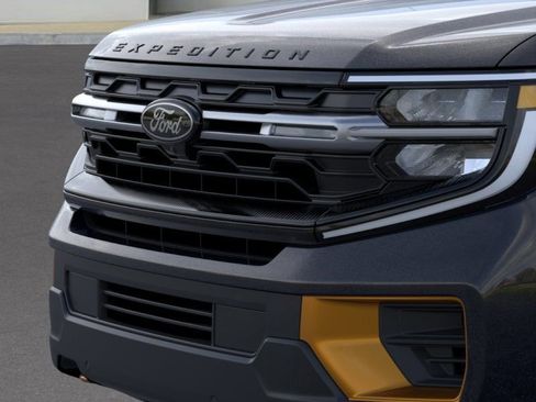 New 2026 Ford Expedition Tremor image 17