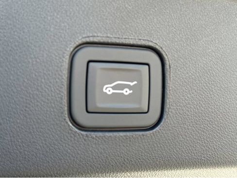 New 2026 Cadillac Lyriq Sport AWD/4WD image 32