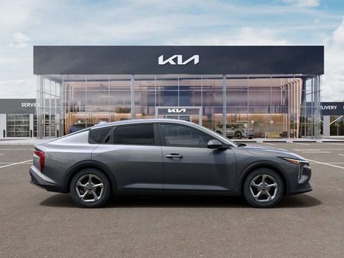 New 2026 Kia K4 LXS image 7