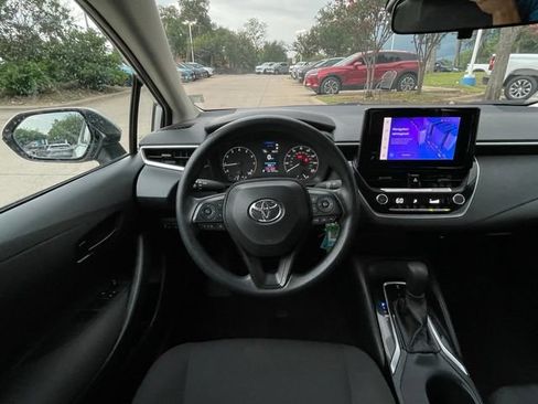 Used 2024 Toyota Corolla LE FWD image 12